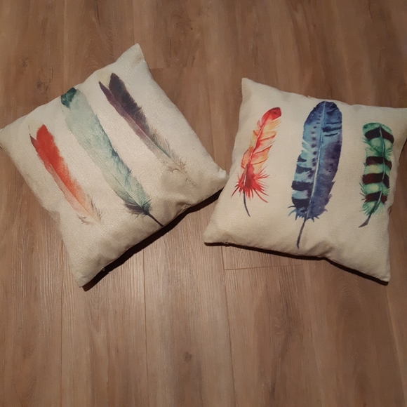 Other - Throw pillows